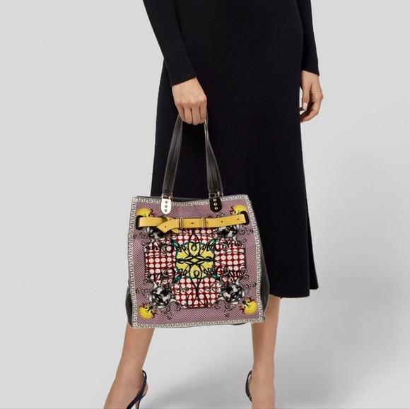 Christian Louboutin Shoulder Bag. - Picture 10 of 10